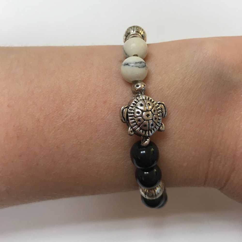 🐢 Natural Stone Turtle Bracelet 🌴 - Picture 4 of 6